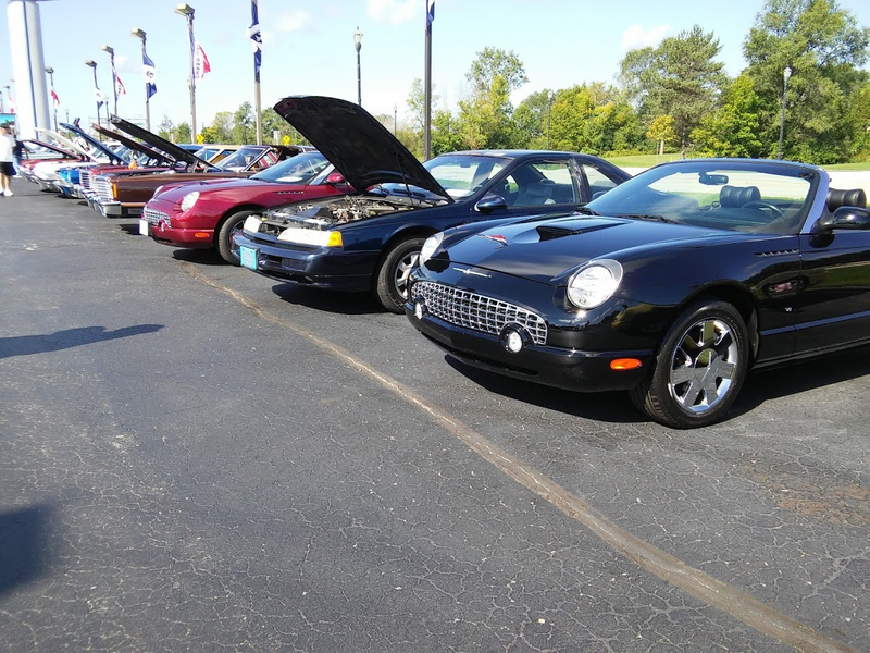 Illustration for article titled Car show stuff